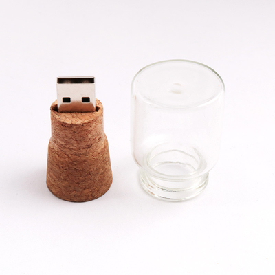 A garrafa instantânea de madeira da movimentação de 16GB 32GB 64GB USB deu forma ao bujão de vidro do vinho