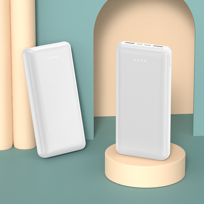 Banco de energia portátil com portas de entrada Micro USB e Tipo C para smartphones