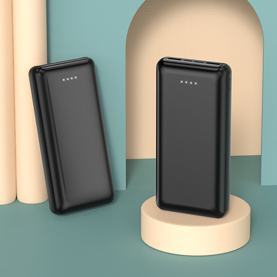 Banco de energia portátil com portas de entrada Micro USB e Tipo C para smartphones