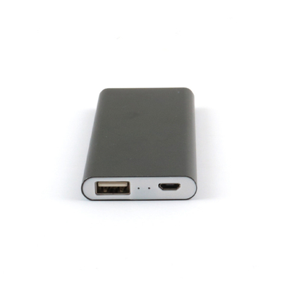 Banco de energia portátil com bateria de polímero Li para telefones inteligentes / dispositivos USB
