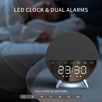 Carregador sem fio de carregamento rápido de 15W com alto-falante Bluetooth e luz 131 * 75 * 146MM Tamanho do corpo