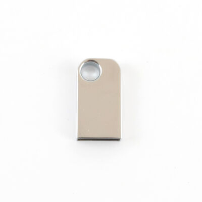 A mini unidade flash USB com furo pode colocar chaveiro de metal USB Flash Drive pode personalizar o logotipo do laser