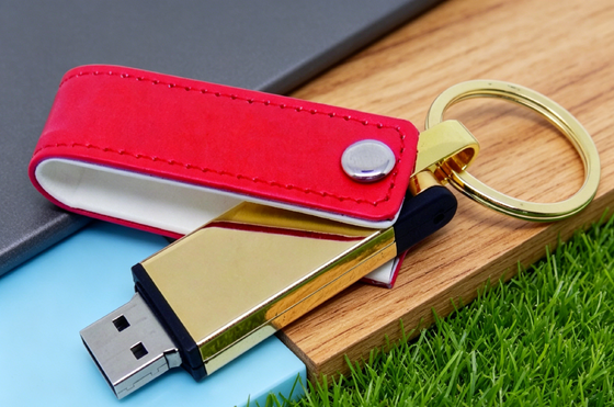 Mac OS Compatível Leather USB Flash Drive Preto Cor Custom OEM Estilo Design durável Perfeito para presentes corporativos