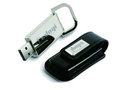 Unidade flash USB de couro OEM Solução de armazenamento portátil elegante e durável de cor marrom, ideal para presentes corporativos e eventos