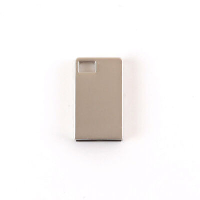 Uma unidade flash USB MINI de metal com superfície fosca e ângulo de lente de grande ângulo de 120 graus garantindo a proteção de dados