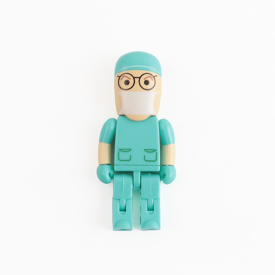 Pendrive USB 2.0 ou USB 3.0 de plástico em forma de médico enfermeira