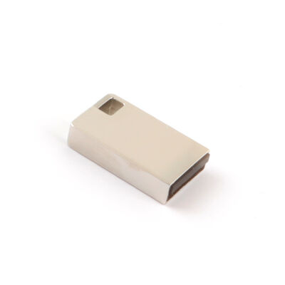 Uma unidade flash USB MINI de metal com superfície fosca e ângulo de lente de grande ângulo de 120 graus garantindo a proteção de dados