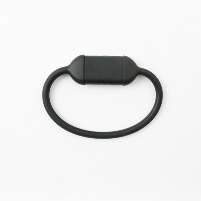 Classificado Uma unidade flash USB com 50MB/s de velocidade de escrita e 100MB/s de velocidade de leitura